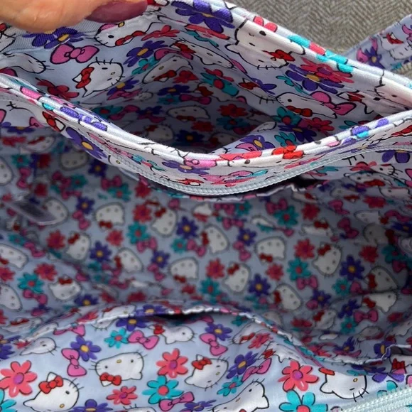 🎀NWT Vera Bradley x Hello Kitty🎀 Limited Edition Small Vera Tote